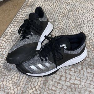 Adidas volleyball shoes size 8